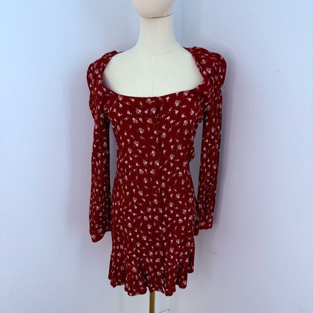 saltwater LUXE Maroon Floral Mini Dress‎ - Size Medium